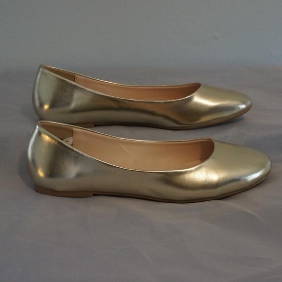 Basic Editions Shoes - Host PickBasic Editions Gold Flats Shoes Size 7M